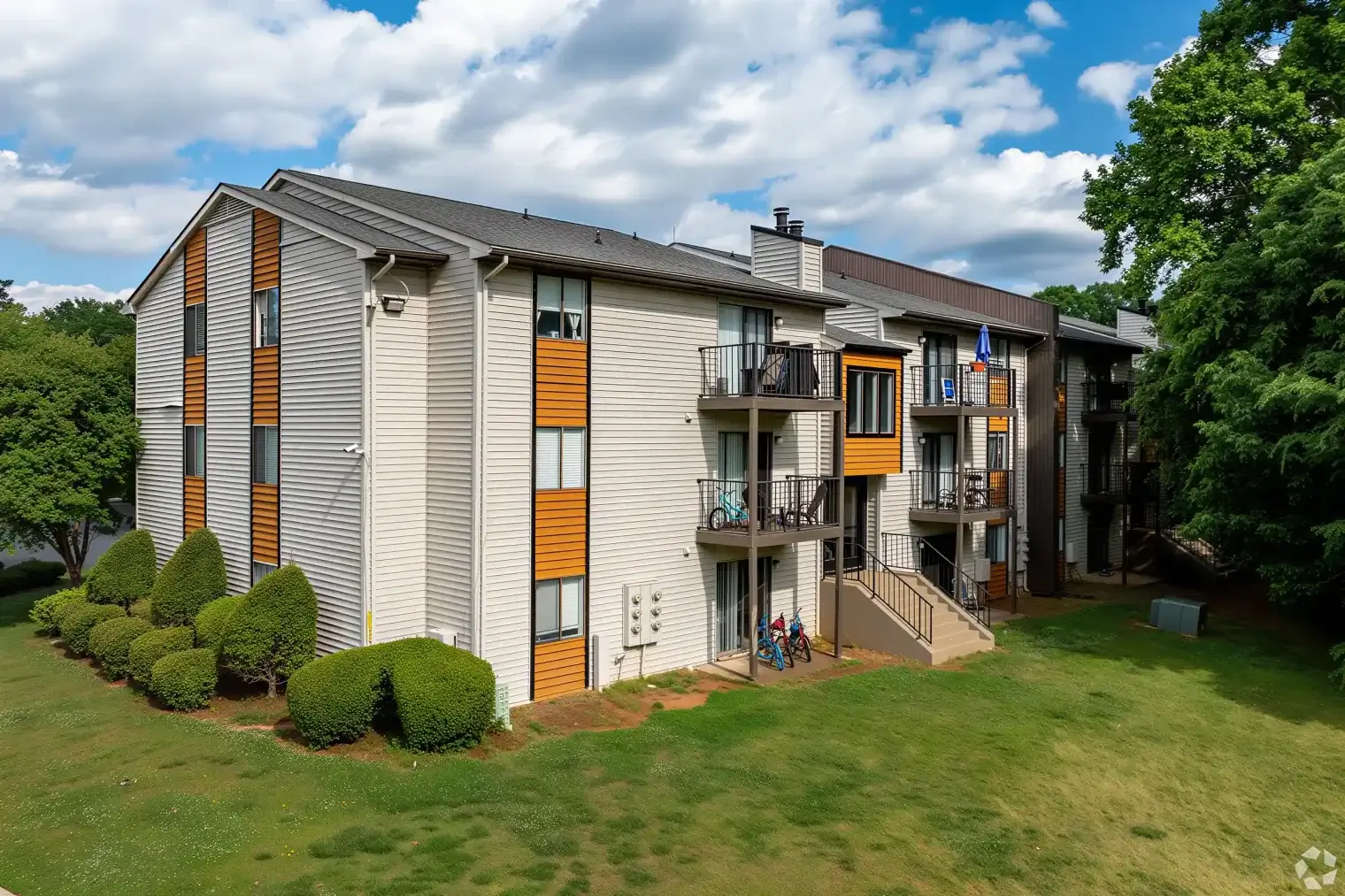 stoney-trace-exterior-building